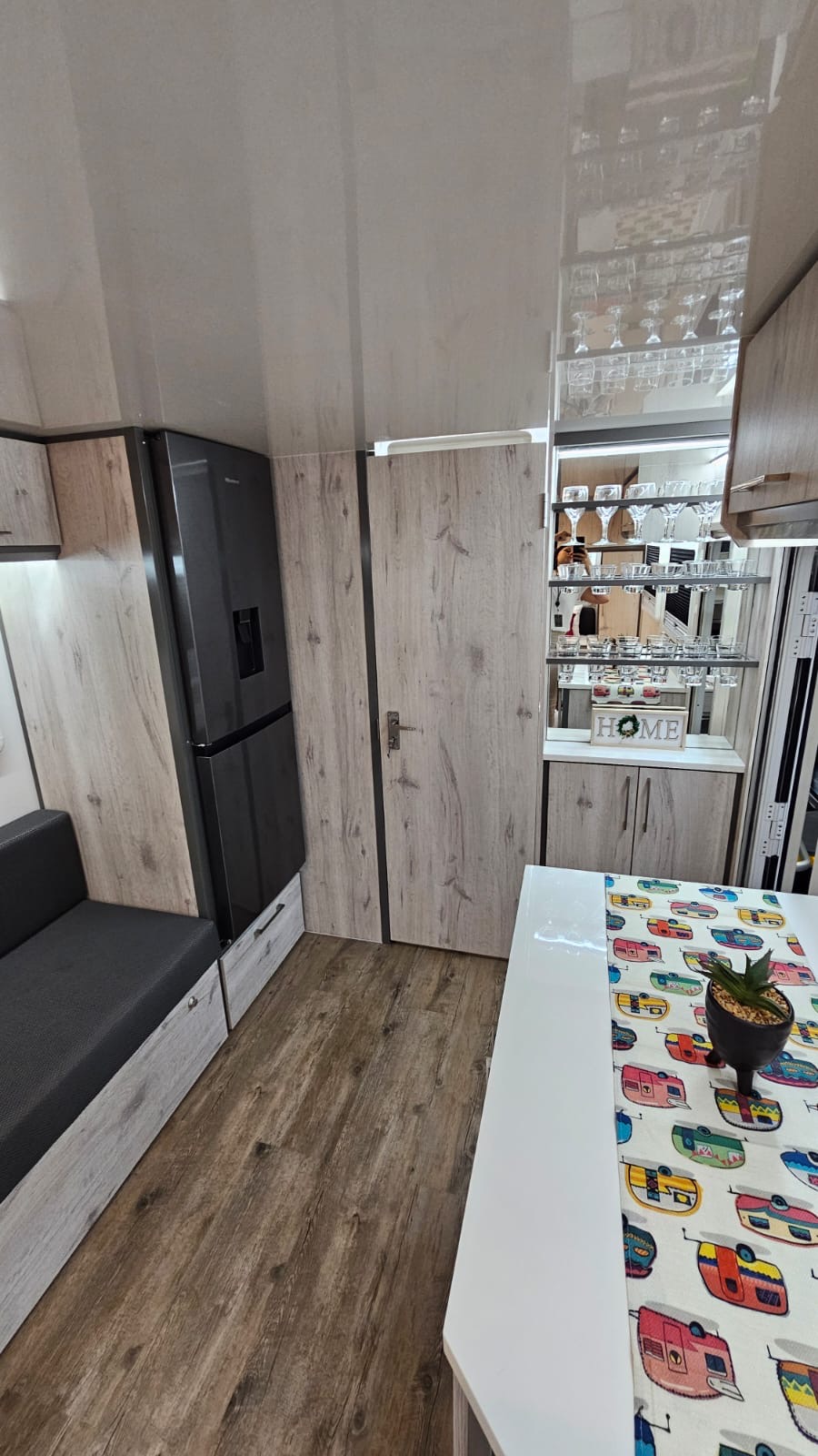 Kitchen & Living