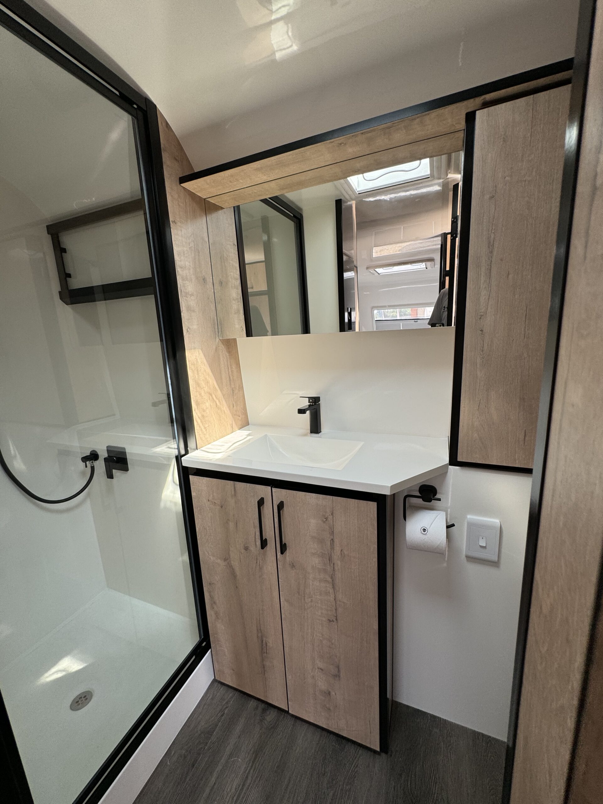 Bathroom & Vanity